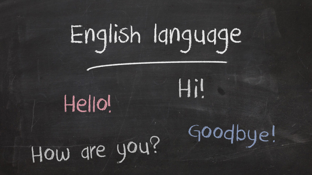 Zdjęcie tablicy, napisy: Ebglish language, Hello! Hi! How are you? Goodbye!